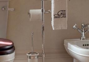 Gentry Home Trevor Вешалка для полотенец отдельно стоящая Unique Incalux GH101402 - Вид №1