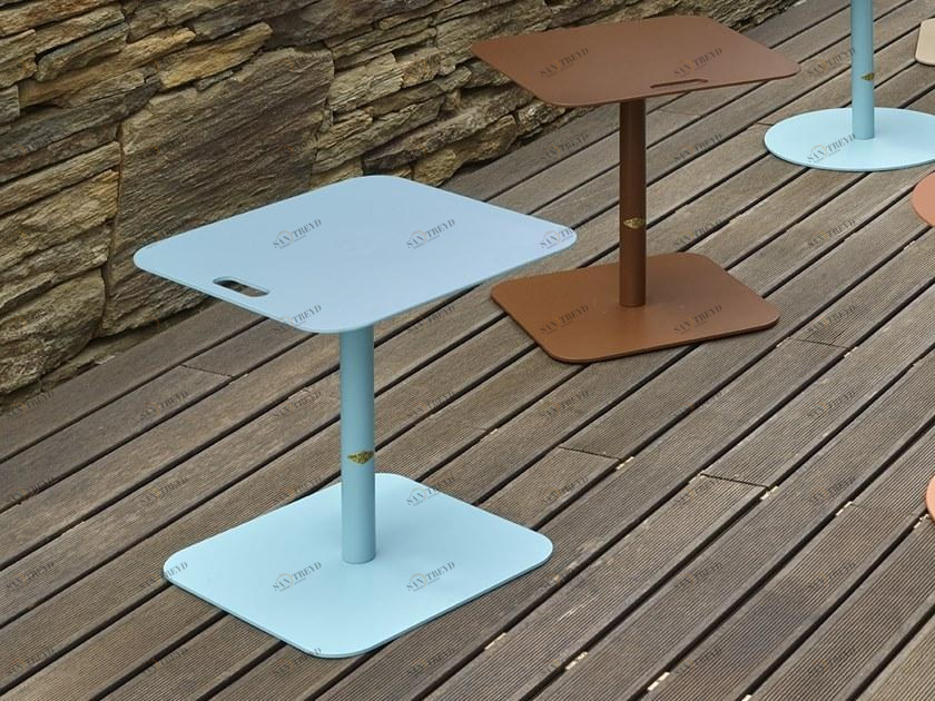 Adico Квадратный алюминиевый журнальный столик по контракту sun-id-1380047