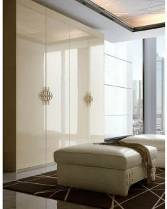 Turri Шкаф-купе из лакированного дерева для гостиниц Numero tre