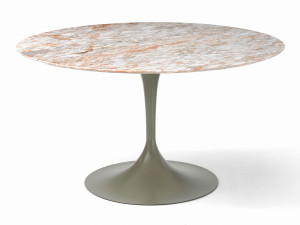 Круглый мраморный стол
