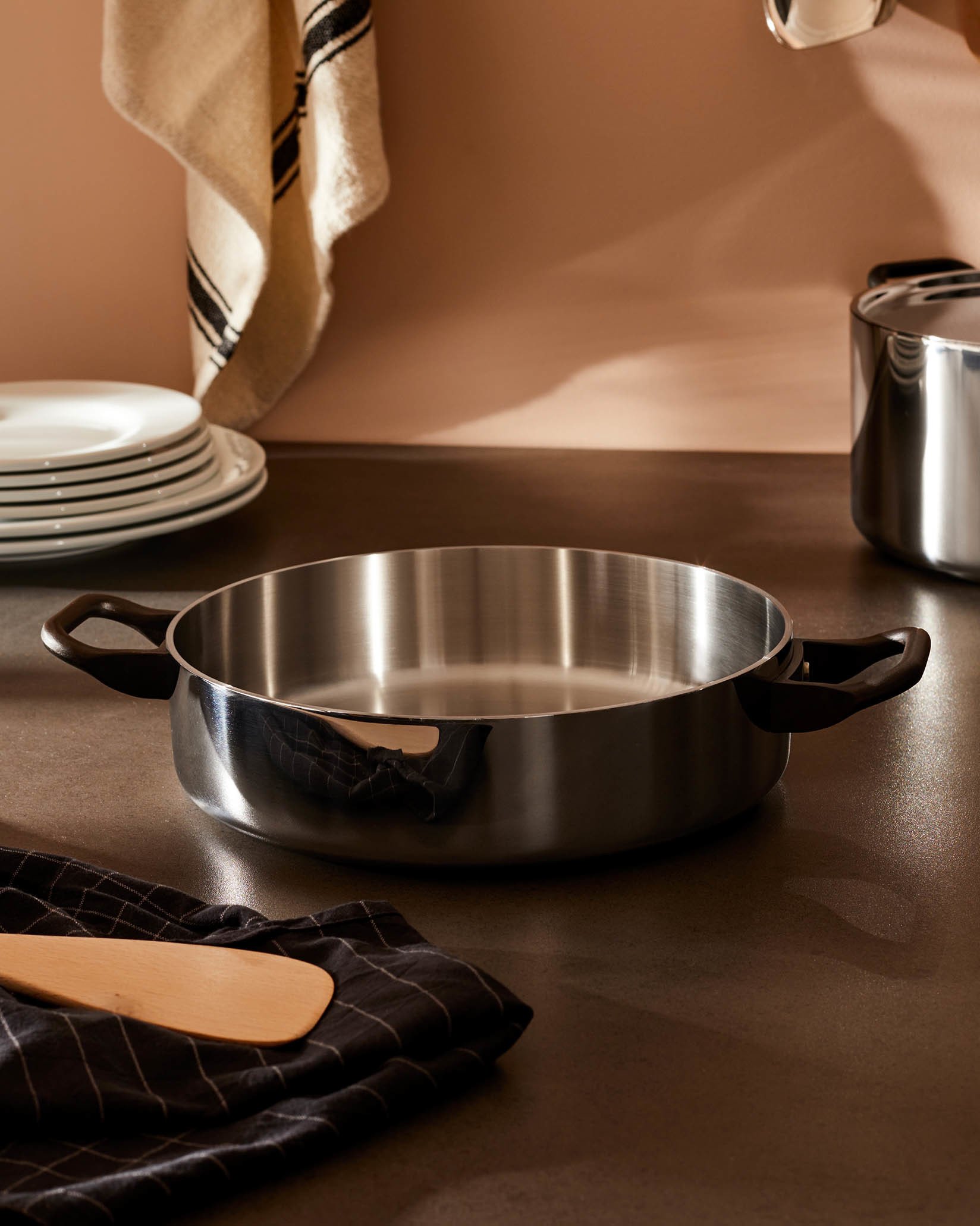 Низкая запеканка с двумя ручками Alessi La Cintura di Orione 90102 T - Вид №1