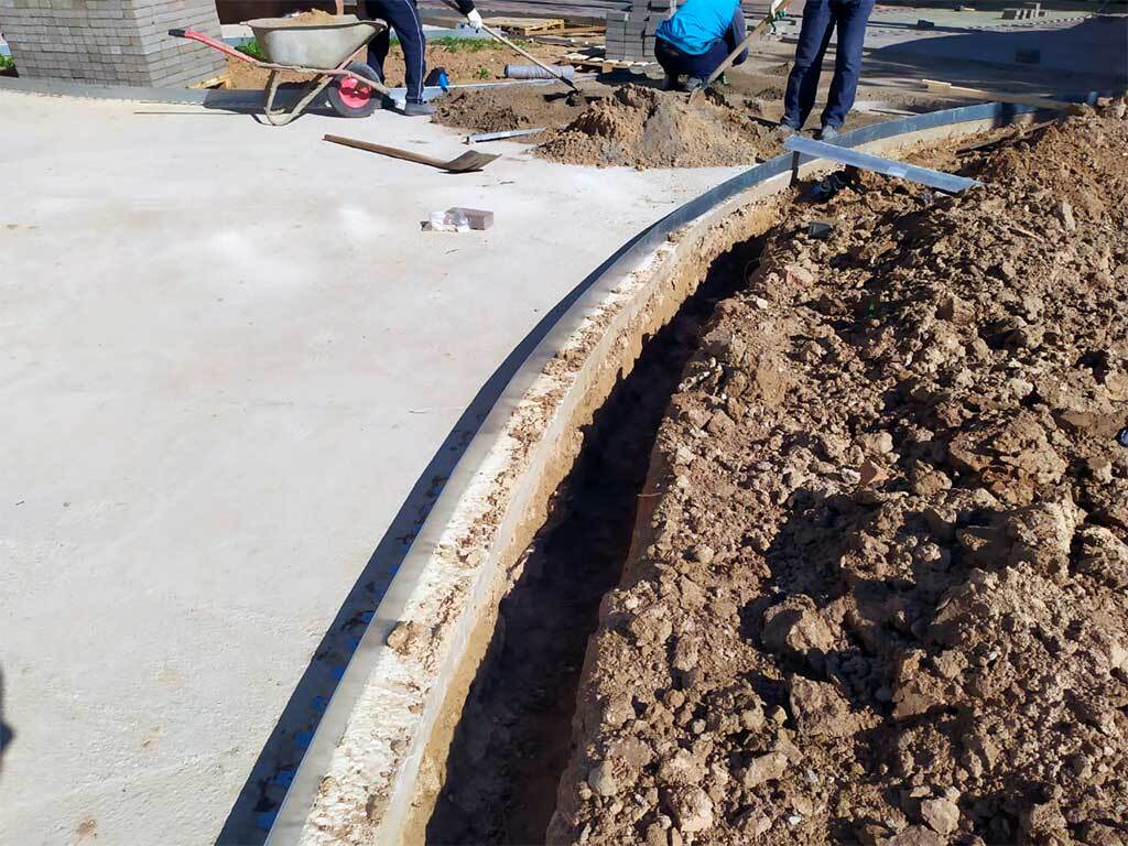 Металлический бордюр 1200*120*70*1,5 компл. ГеоПластБорд GPBST-02 - Вид №6