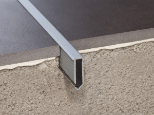 Алюминиевое соединение пола