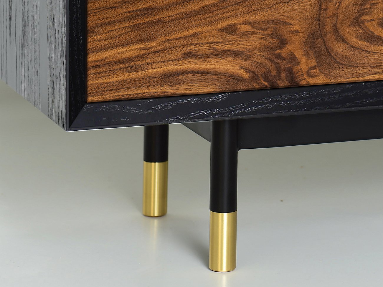 Тумбочка прикроватная с 2 ящиками американский орех Impala ACWD IMPALA 00-3981931 Коричневый;черный  - Вид №2