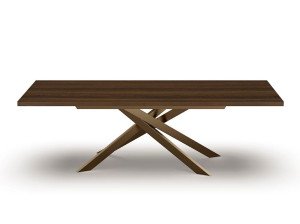 Деревянный прямоугольный стол