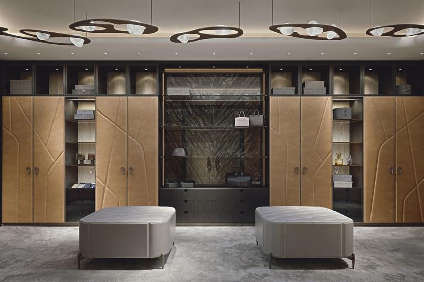 Bellotti Ezio Индивидуальная гардеробная с дверцами, обтянутыми кожей Gea 2018-95 - Вид №1