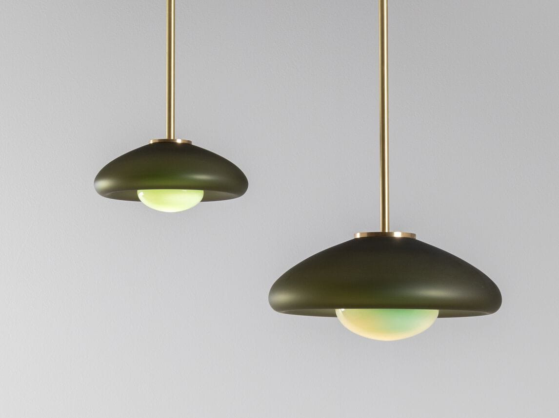 Светодиодный подвесной светильник из латуни и ледяного стекла SkLO Pillow ARCH-00066023