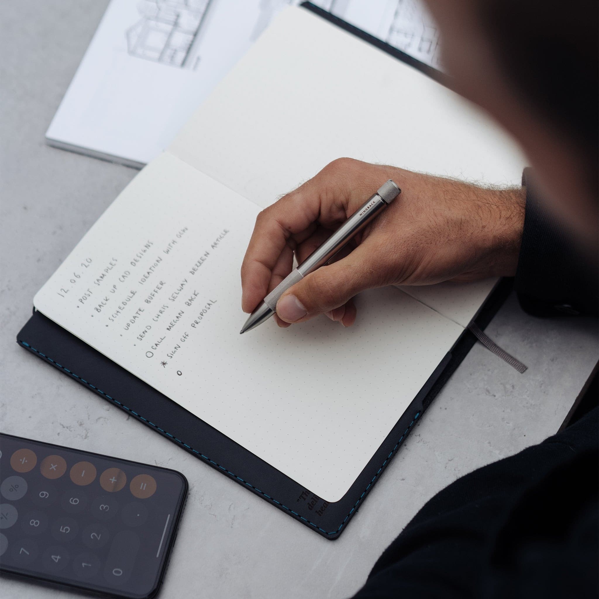 W108CHAR Обложка для ноутбука - Древесный уголь - Карст Wingback  - Вид №6