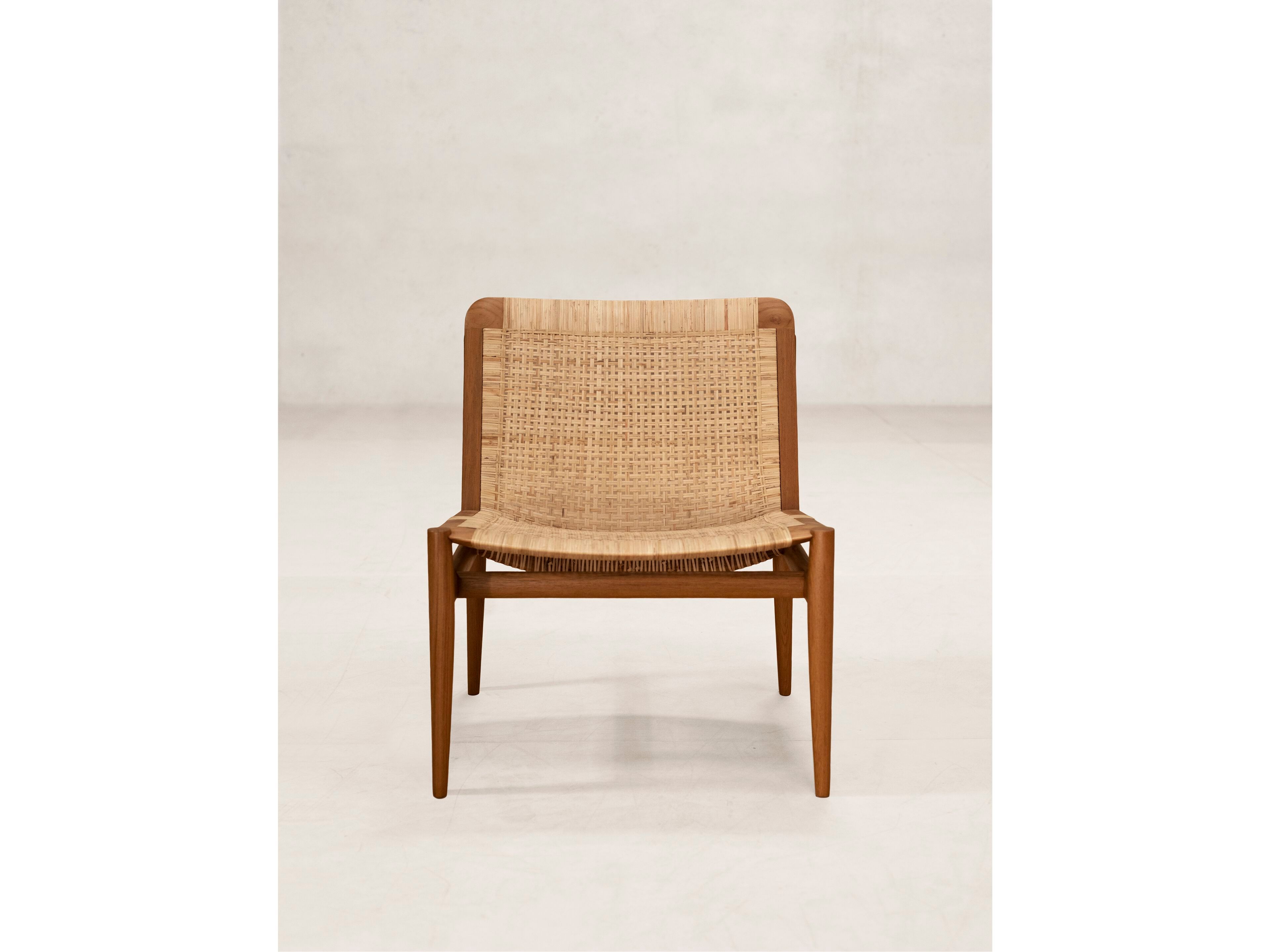 Стул из тикового дерева Phantom Hands Tangāli ARCH-00060356 - Вид №10