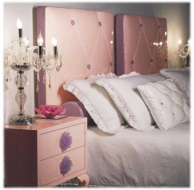 Тумбочка KELLY HALLEY 931 - 1 Couture