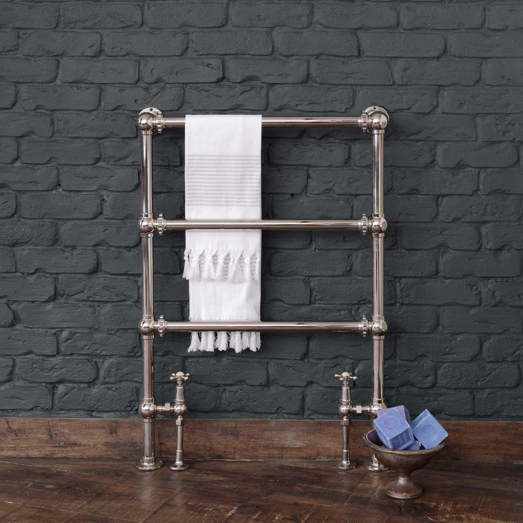 Traditional Towel Rails полотенцесушители The Mercantile Three Bar Catchpoleandrye  - Вид №4