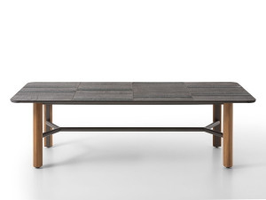 Садовый стол из лавового камня