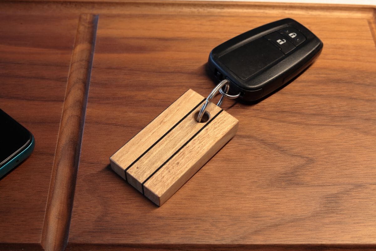 Брелок из массива грецкого ореха Deodara Linear ARCH-00056492 - Вид №3