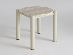 Круглый каменный журнальный столик