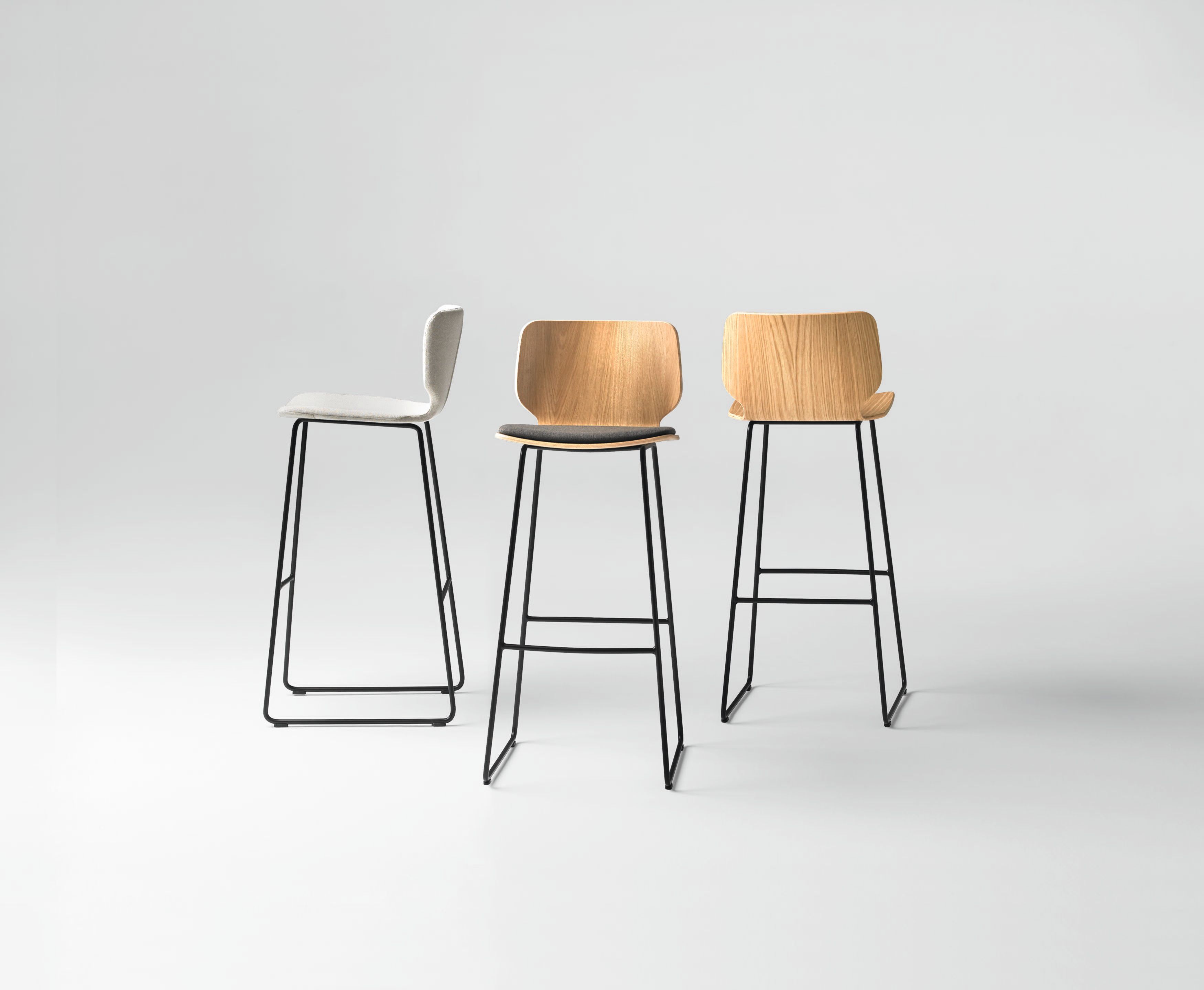 Табурет из шпона с подставкой для ног INCLASS Nim ARCH-00065602 - Вид №2