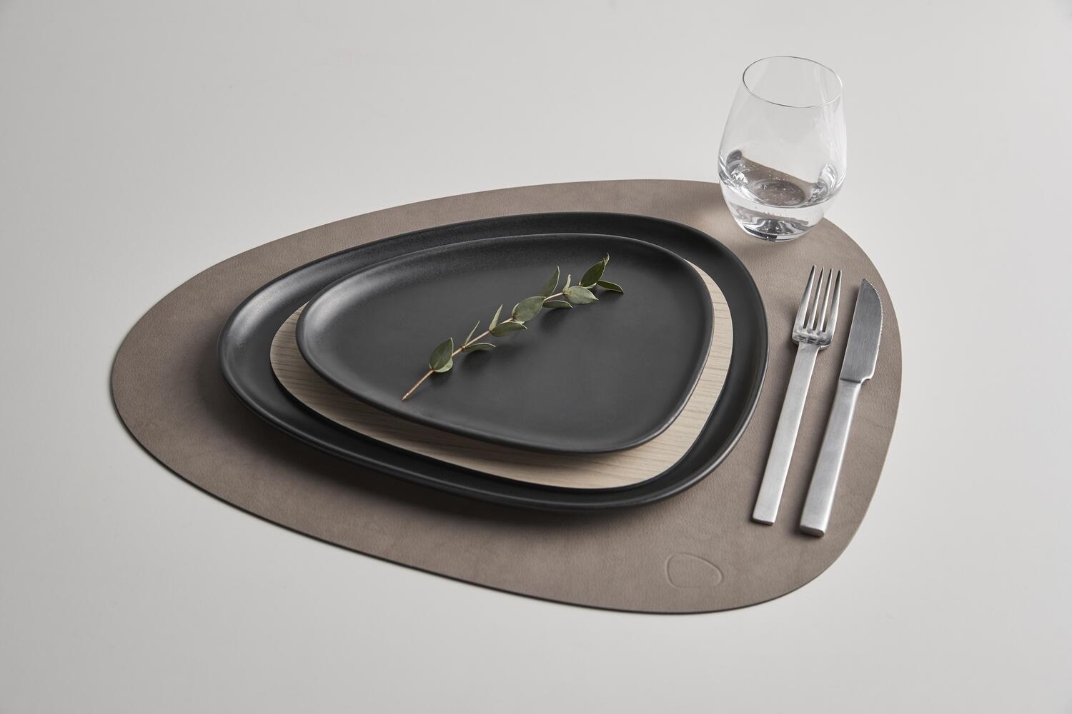 990234 NUPO nomad grey подстановочная салфетка фигурная 37x44 см, толщина 1,6 мм;LIND DNA  - Вид №2