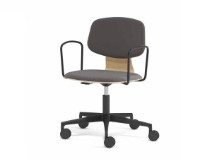 Вращающееся кресло с колесами