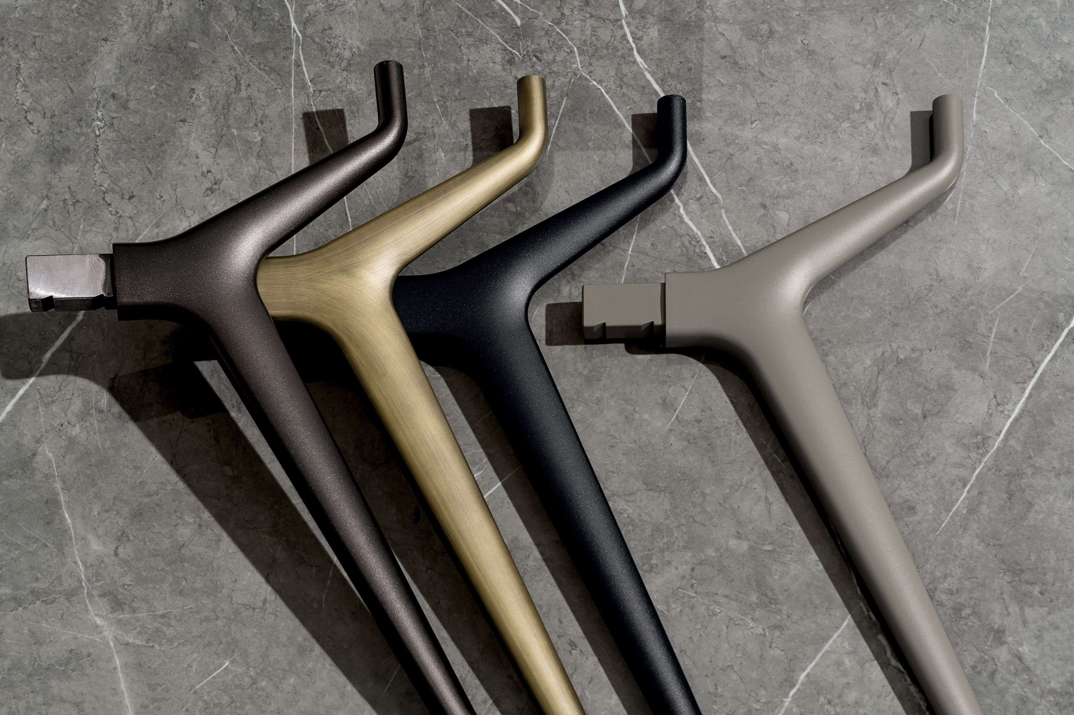 Прямоугольный обеденный стол из алюминия и стекла Sovet Italia Arkos ARCH-00003730