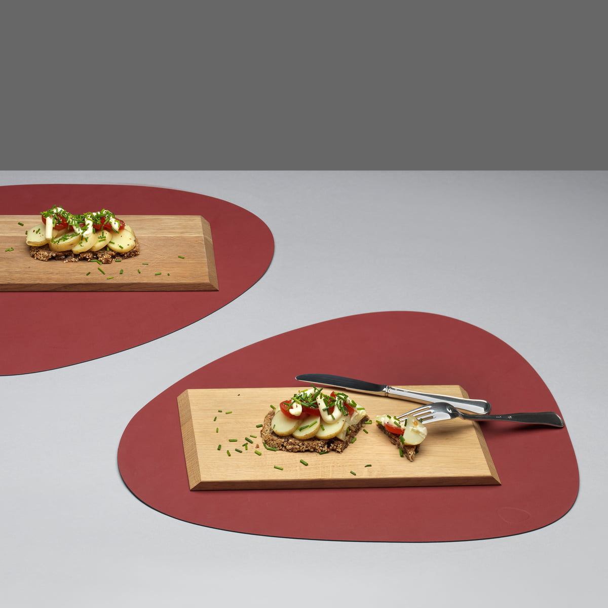 9874 BULL red подстановочная салфетка фигурная 37x44 см, толщина 2мм;LIND DNA - Вид №1