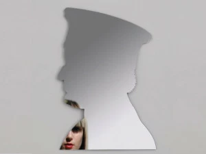 Moustache Настенное зеркало Alla francesca