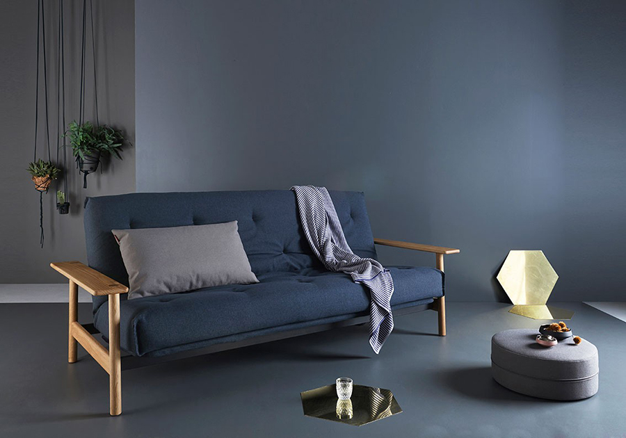 Диван Balder с матрасом Soft Spring, черной металлической рамой и ножками из дуба, светло-голубой Innovation Living BALDER552 - Вид №1