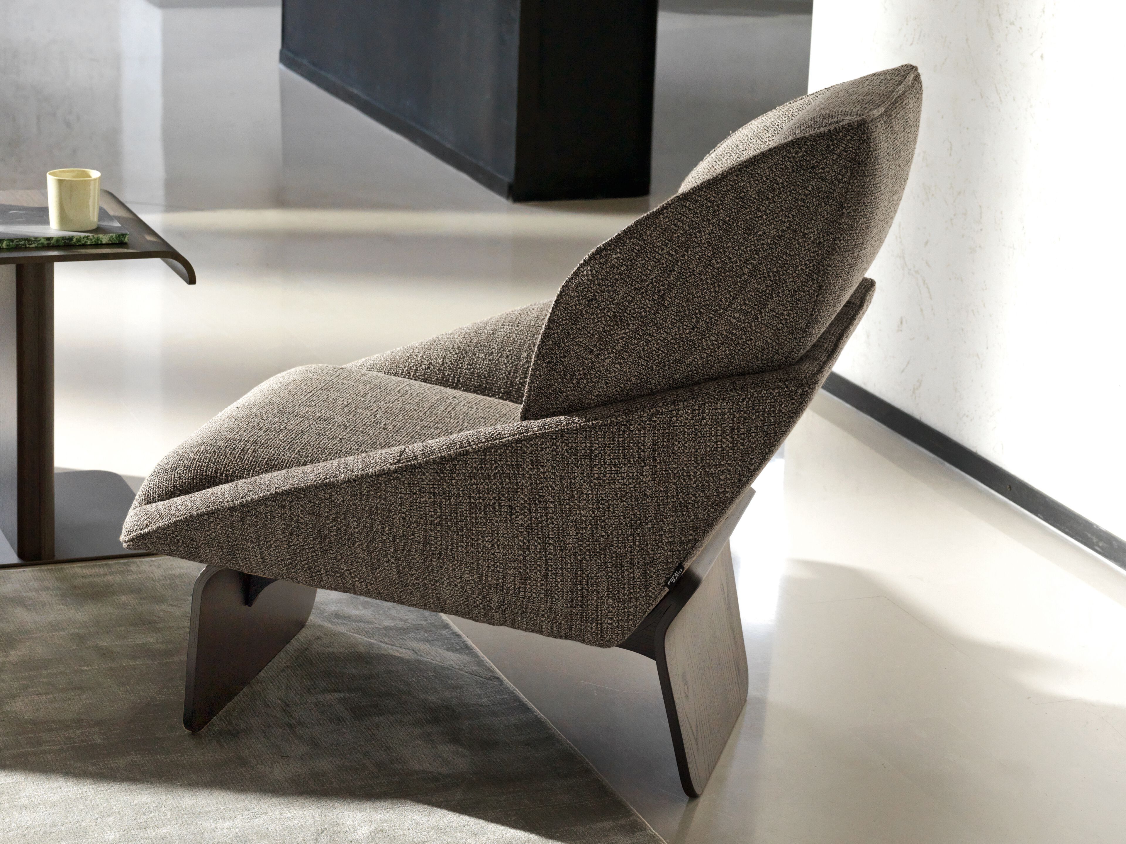 Тканевое кресло с подлокотниками Ditre Italia LOTO ARCH-00064451 - Вид №2