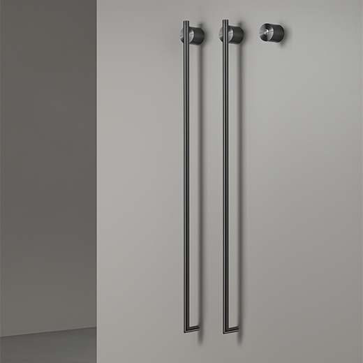 Электрический полотенцесушитель Л. 1,060 мм, кнопка питания включена  EQB32 CEADESIGN  - Вид №1