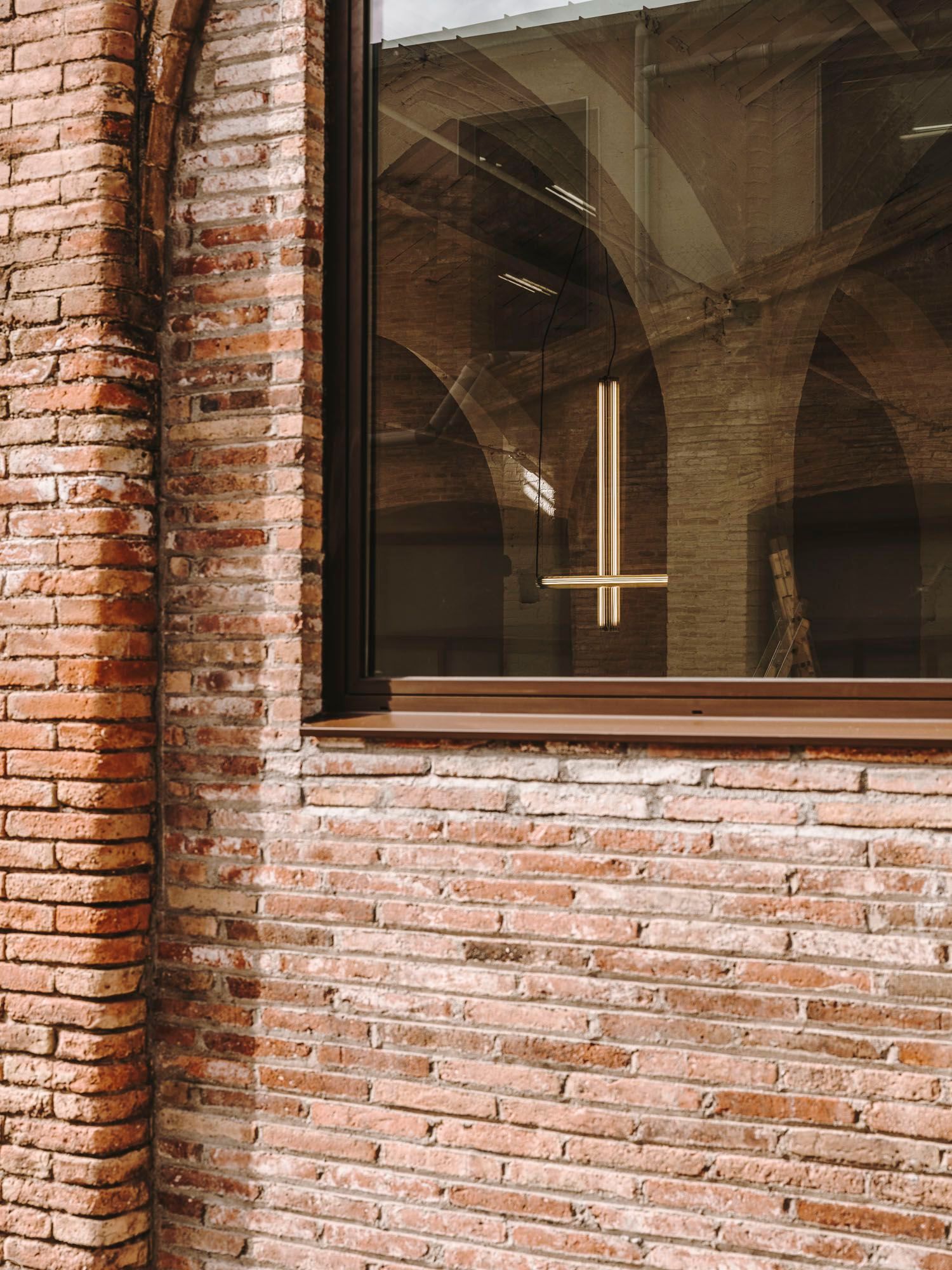 Стеклянный светодиодный подвесной светильник PARACHILNA B15 ARCH-00120325 - Вид №7