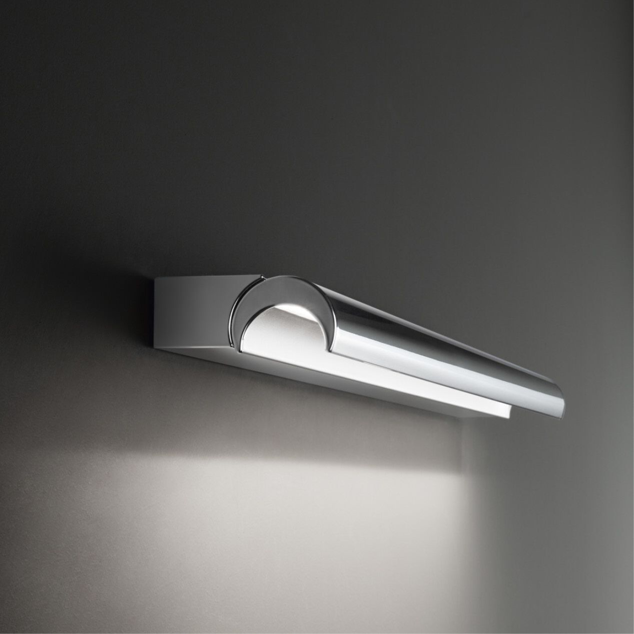 Алюминиевый светодиодный настенный светильник Linea Light Group Хафпайп ARCH-00050469 - Вид №1