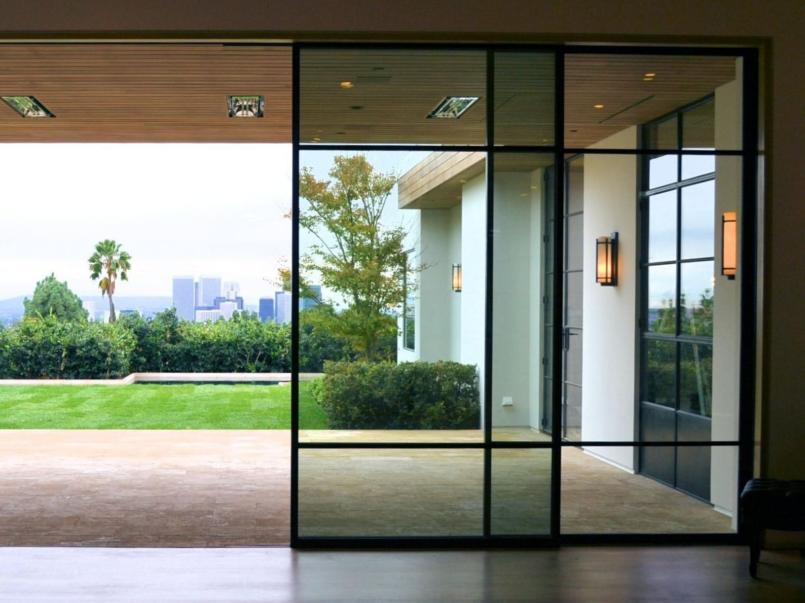 Архитектурная бронзовая раздвижная дверь-окно Ottostumm | Mogs Bronzofinox ARCH-00097065 - Вид №2