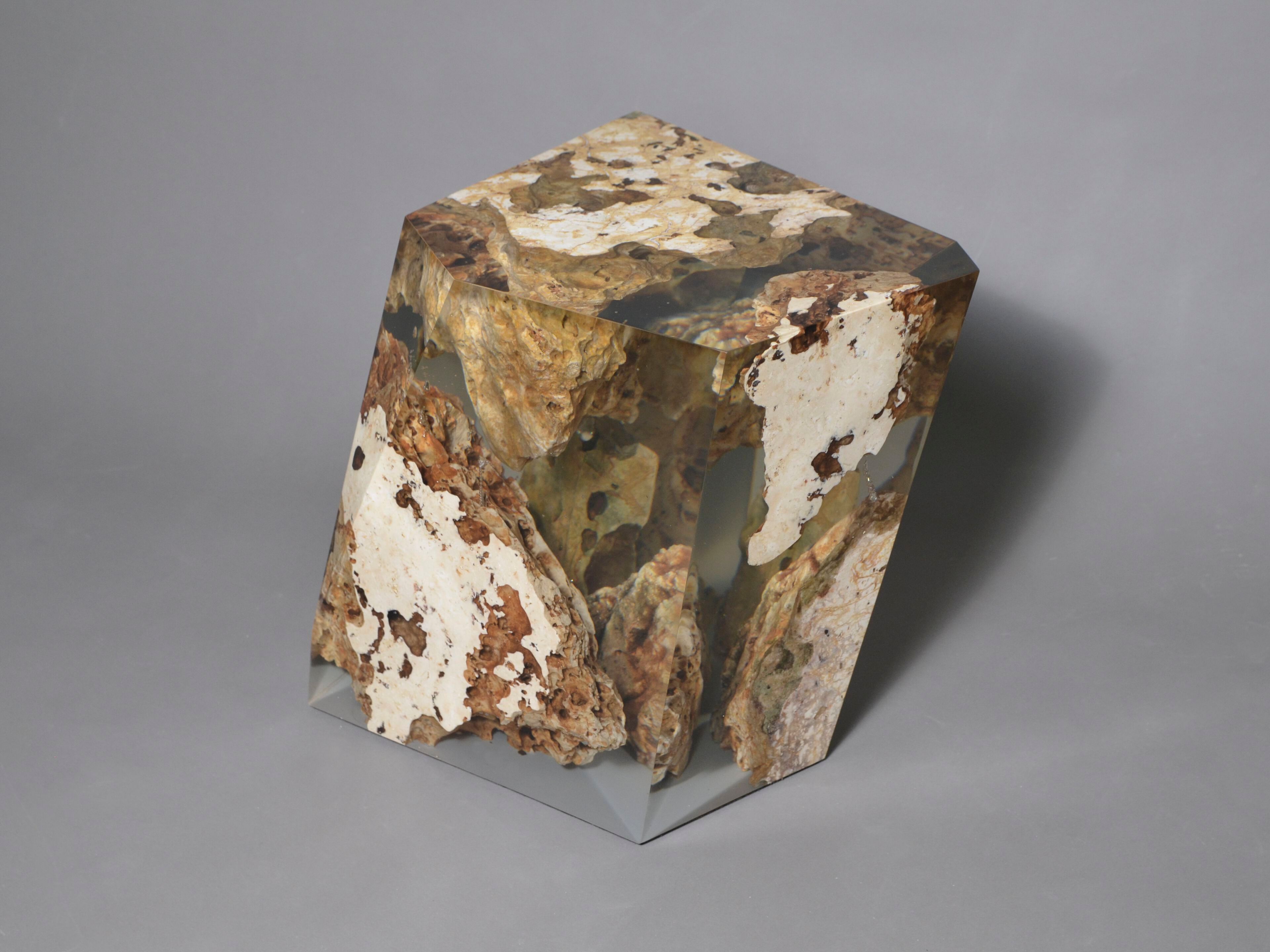 Журнальный столик / табурет из карстового камня и смолы alcarol Geomorphic 2023 ARCH-00033696 - Вид №1