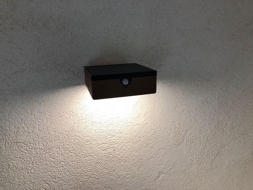 LYX Luminaires Светодиодный уличный настенный светильник на солнечных батареях из стали с эпоксидной краской  Aps 010  - Вид №2