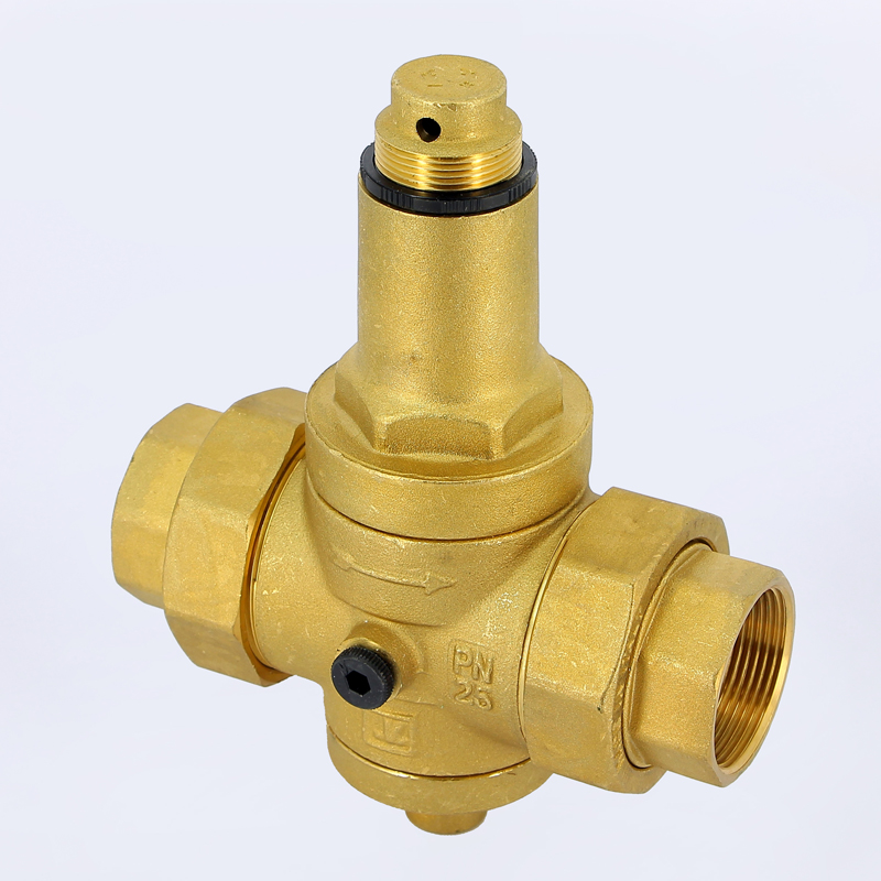 Редуктор давления ВВ с разъемными соединениями и отверстием для манометра EMMETI 1"1/2 01060150