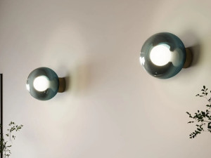 Настенный светильник из дутого стекла