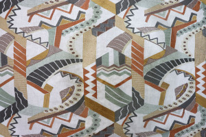 Многоцветная льняная вышитая ткань