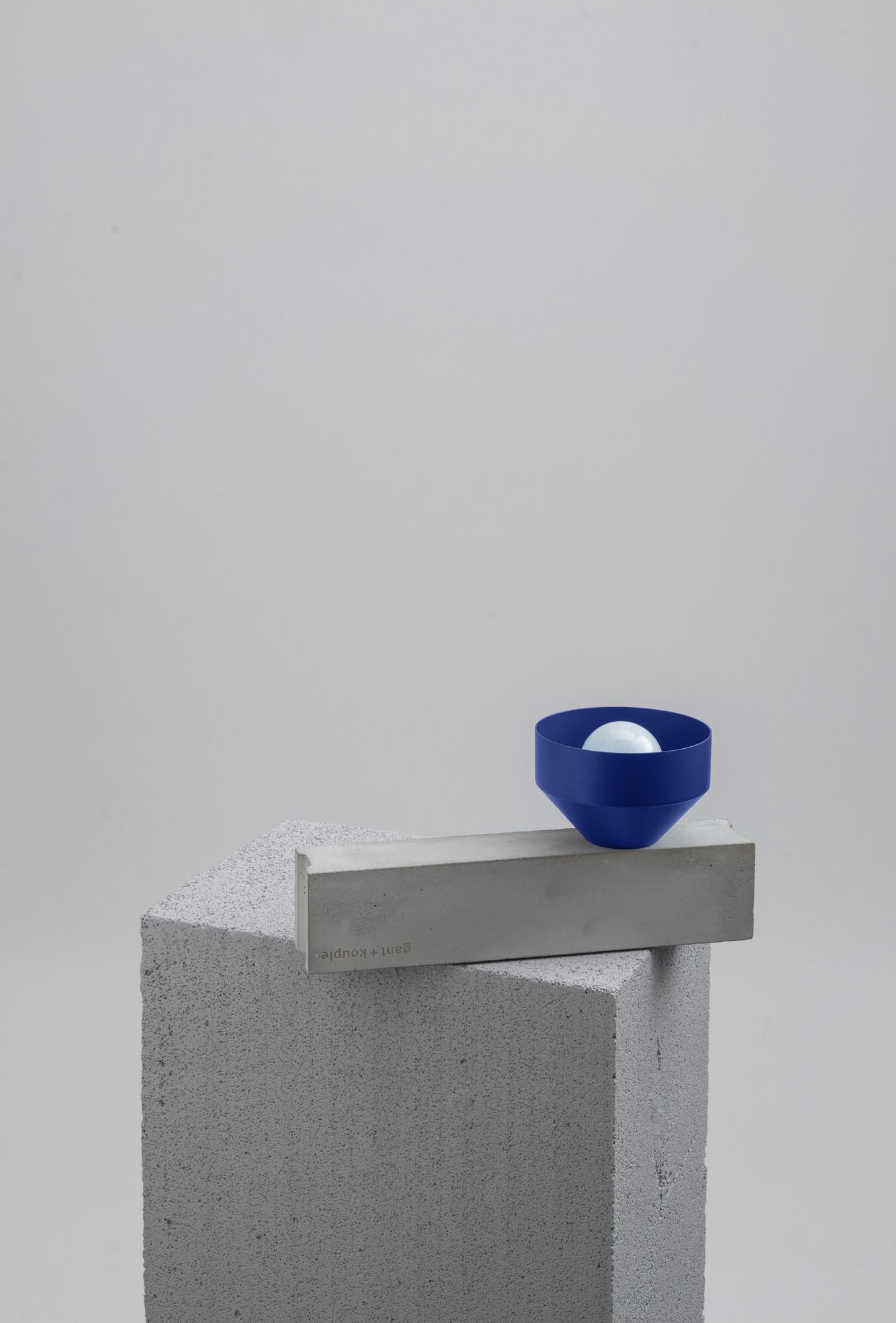 Настенный / настольный светильник из стали с порошковым покрытием и цемента +kouple блок ARCH-00141549 - Вид №7