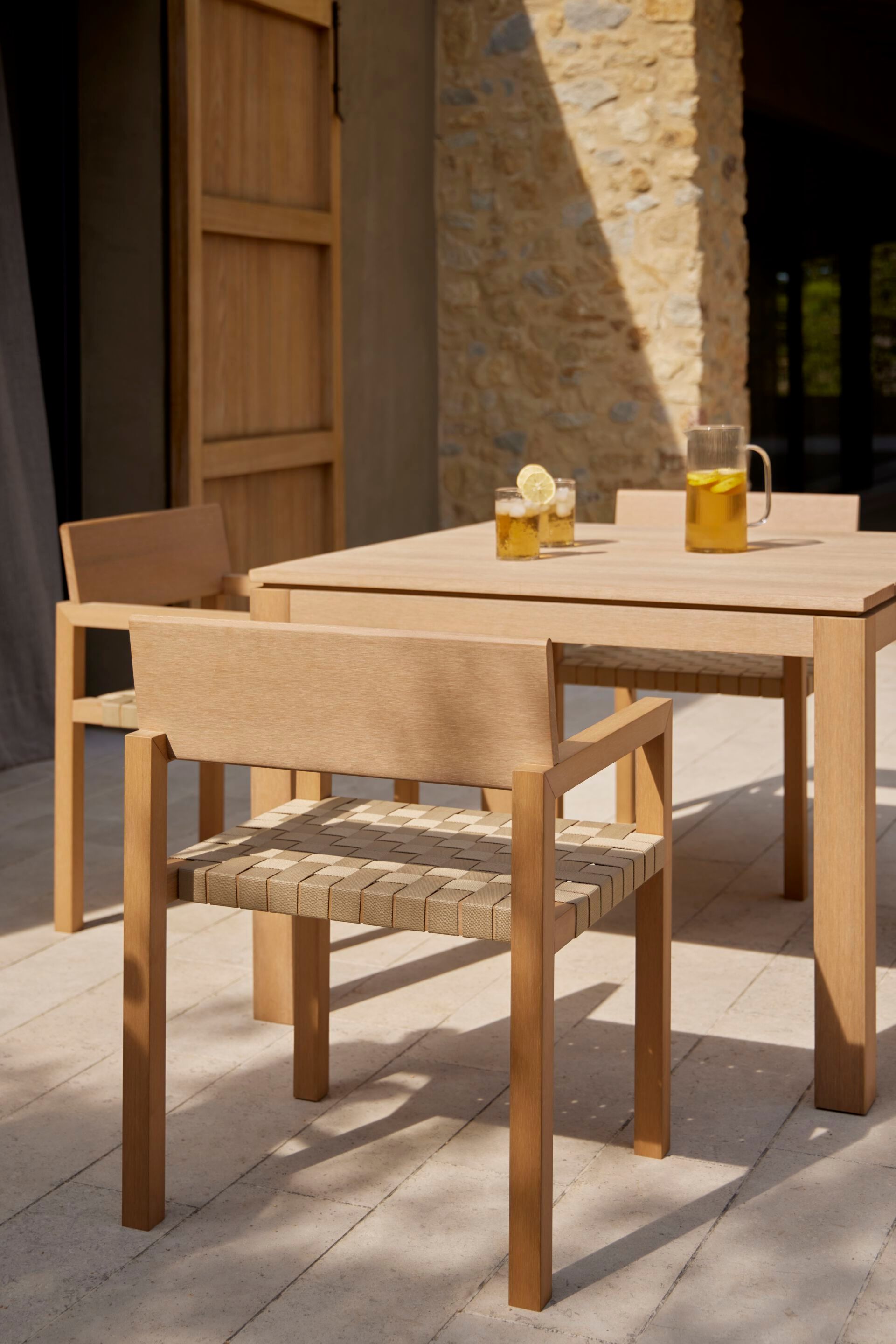 Квадратный садовый стол в TechTeak POINT Kubik ARCH-00095218 - Вид №4