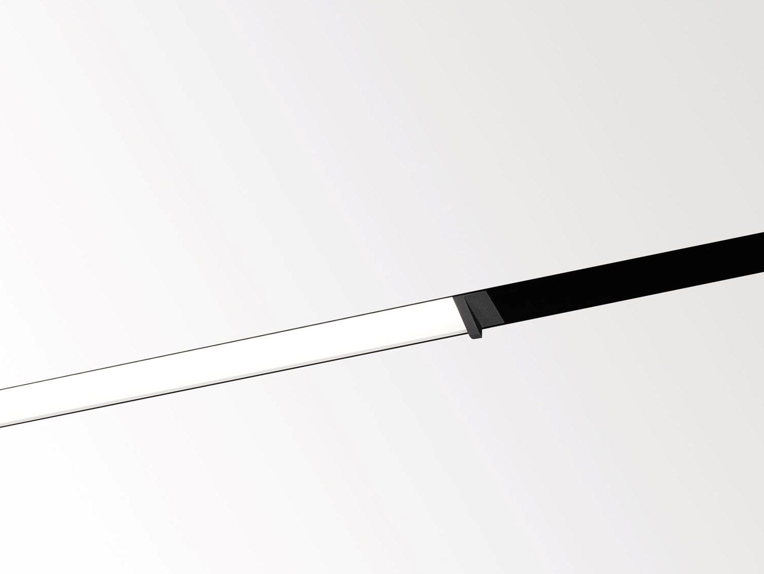 Алюминиевый потолочный линейный профиль освещения для светодиодных модулей Deltalight DOT.COM WALLWASH LEDLINE ARCH-00106694