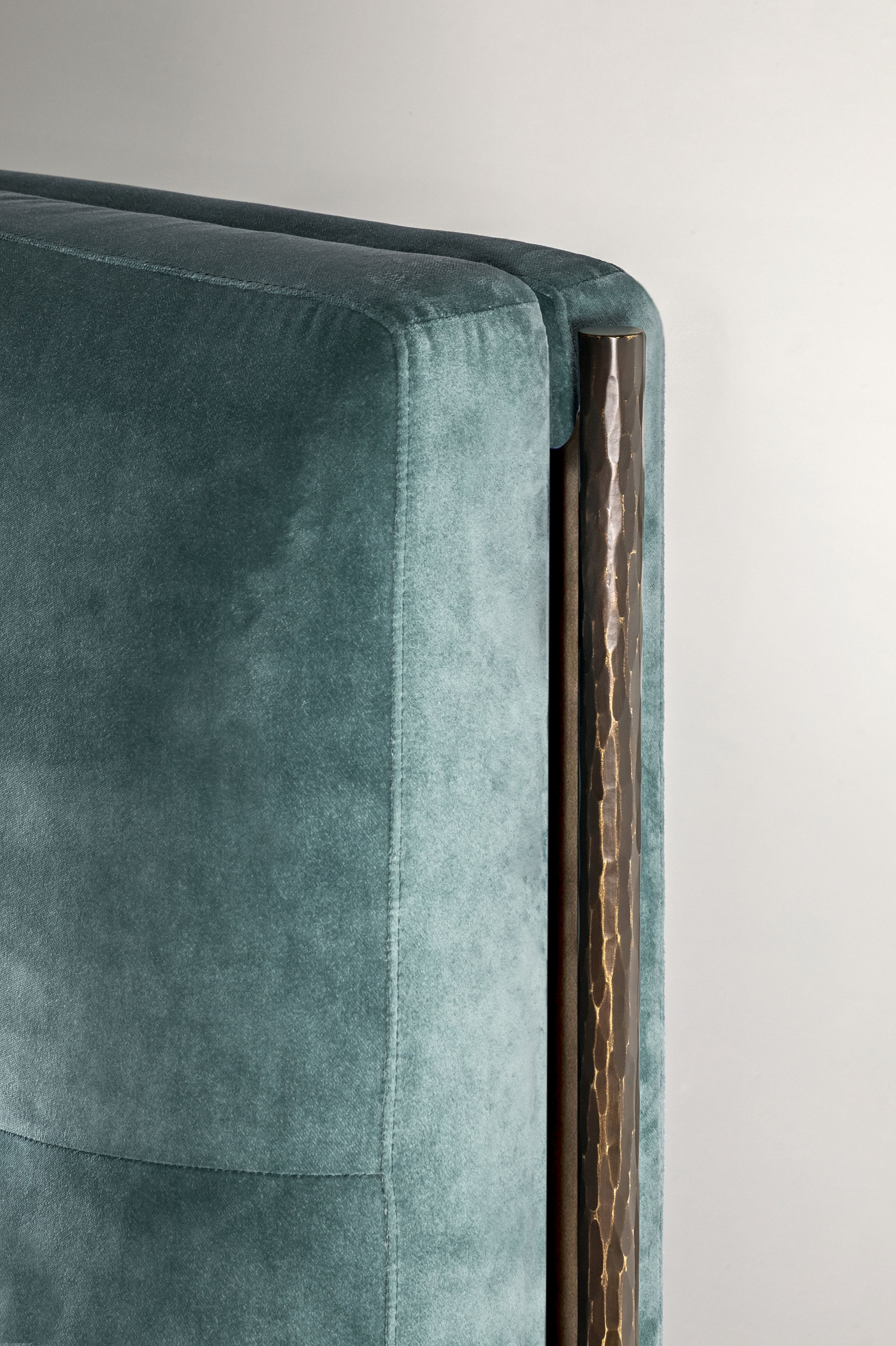 Бархатная кровать с мягким изголовьем Cantori SHANGHAI ARCH-00035120 - Вид №3