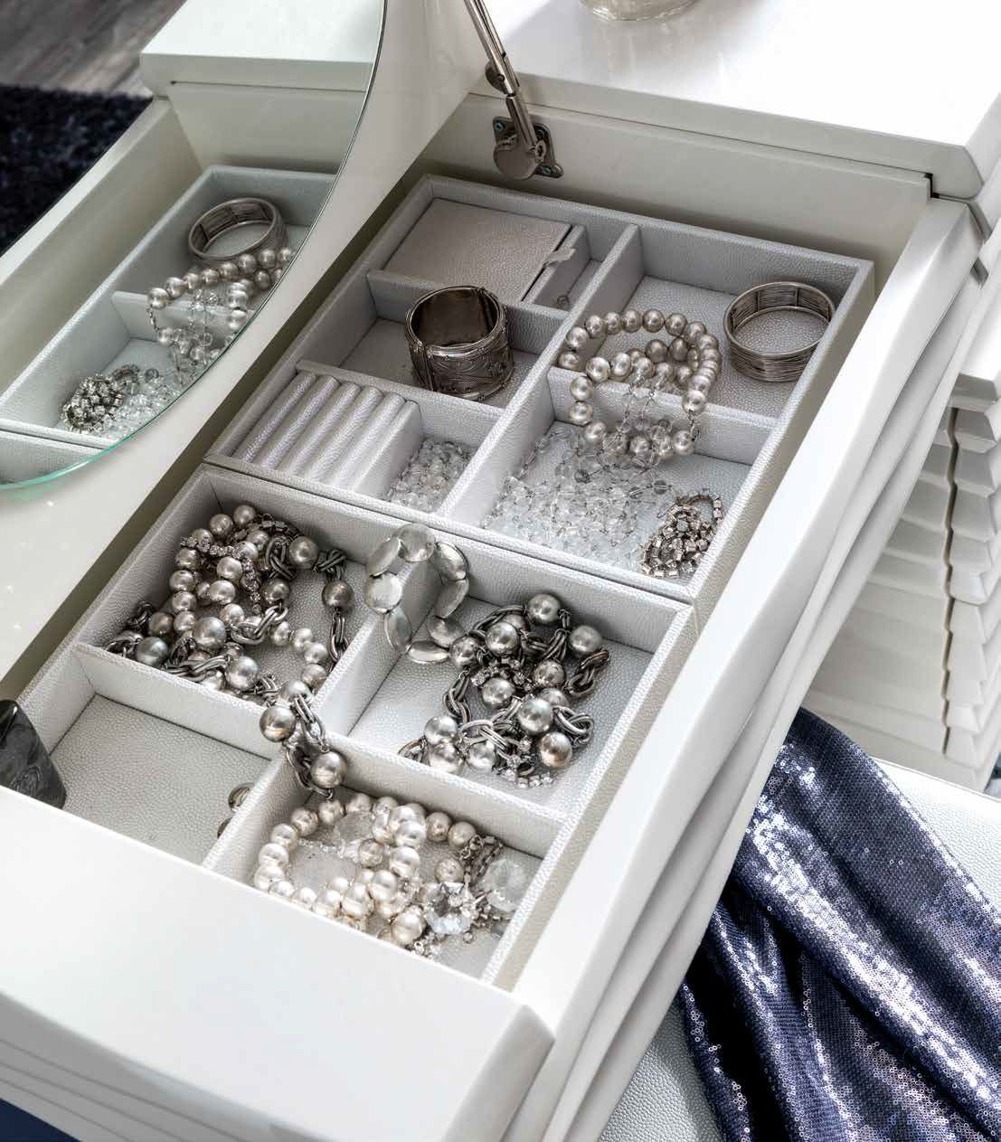 Мобильный туалетный столик CorteZari Zoe Gold ARCH-00065594 - Вид №1