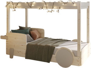 Деревянная односпальная кровать с балдахином