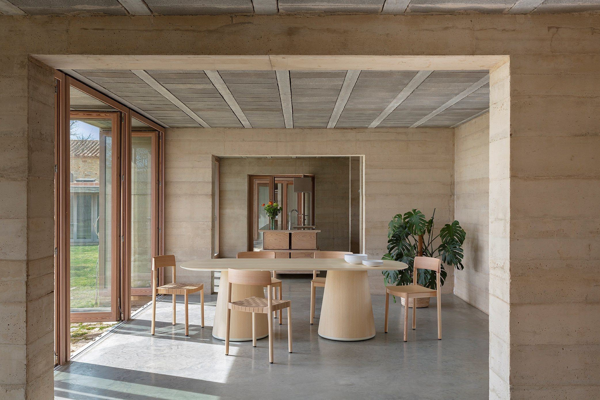 Деревянный бочковый стол Vergés Conic ARCH-00134432 - Вид №1