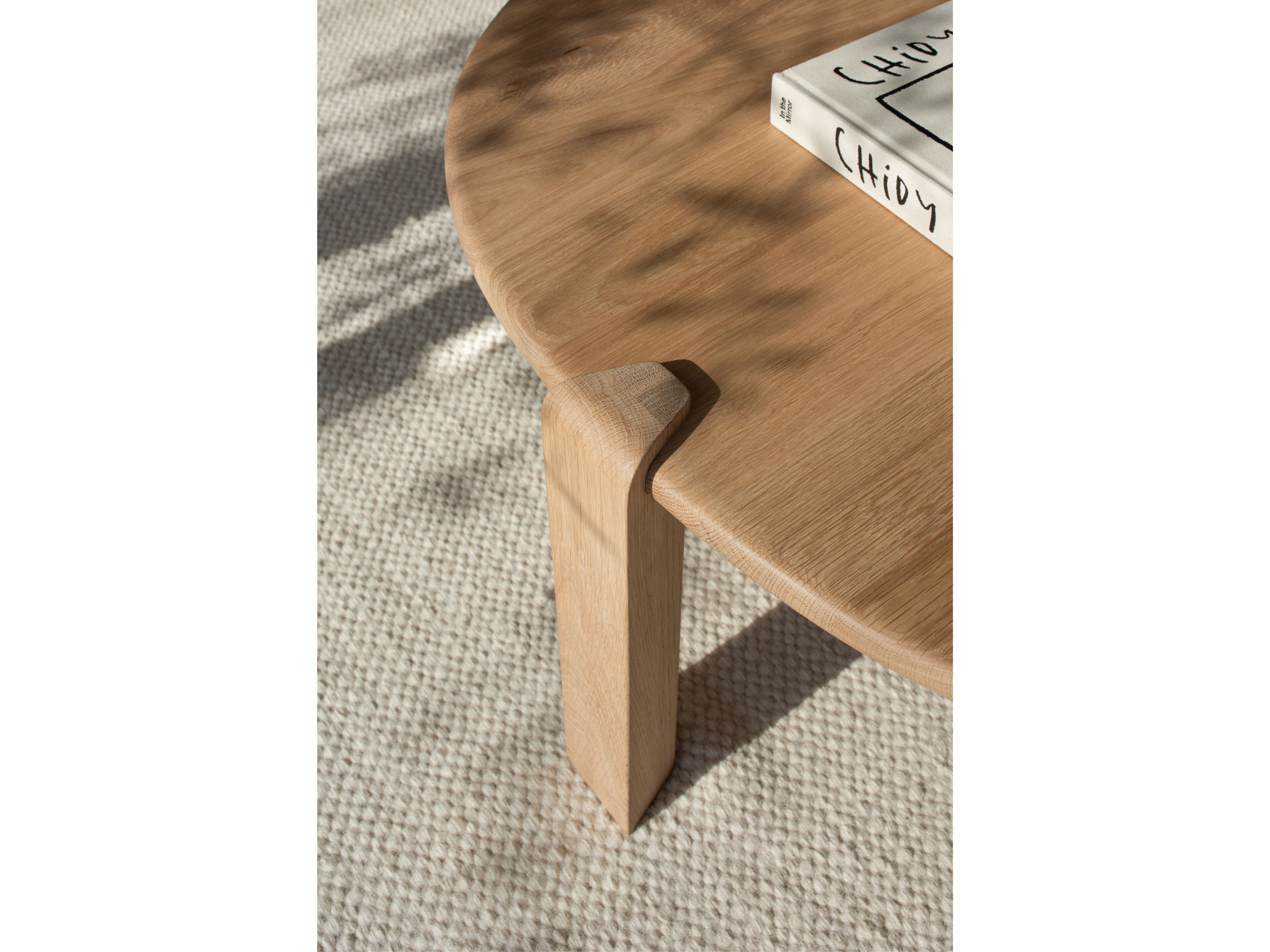 Овальный журнальный столик из дуба Gazzda KULIN ARCH-00147154 - Вид №4