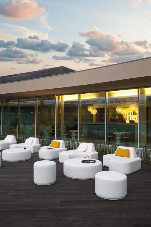 Подставка для ног / столик 52 морской текстиль песочный Manutti Moon Island MNST432 - Вид №4