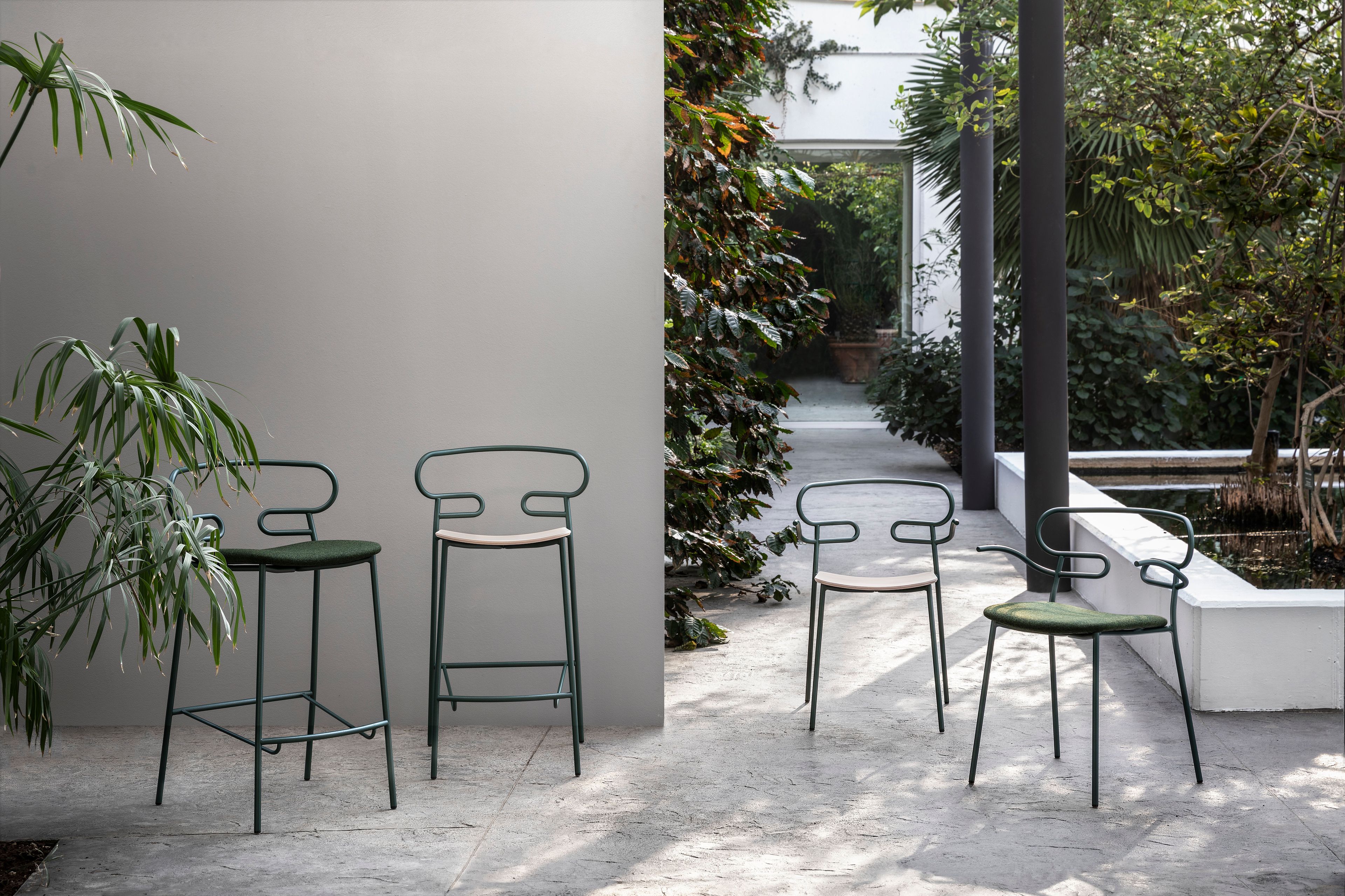 Металлический стул с открытой спинкой с мягким сиденьем TrabA' Генуя ARCH-00003629 - Вид №1