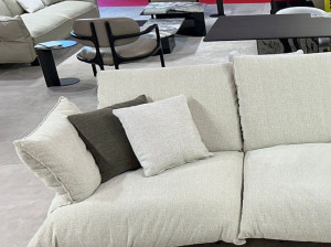 Квадратная подушка для дивана