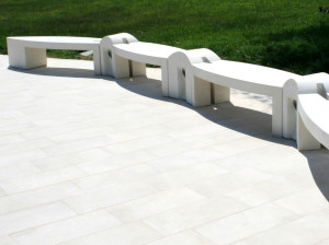 Скамья без спинки