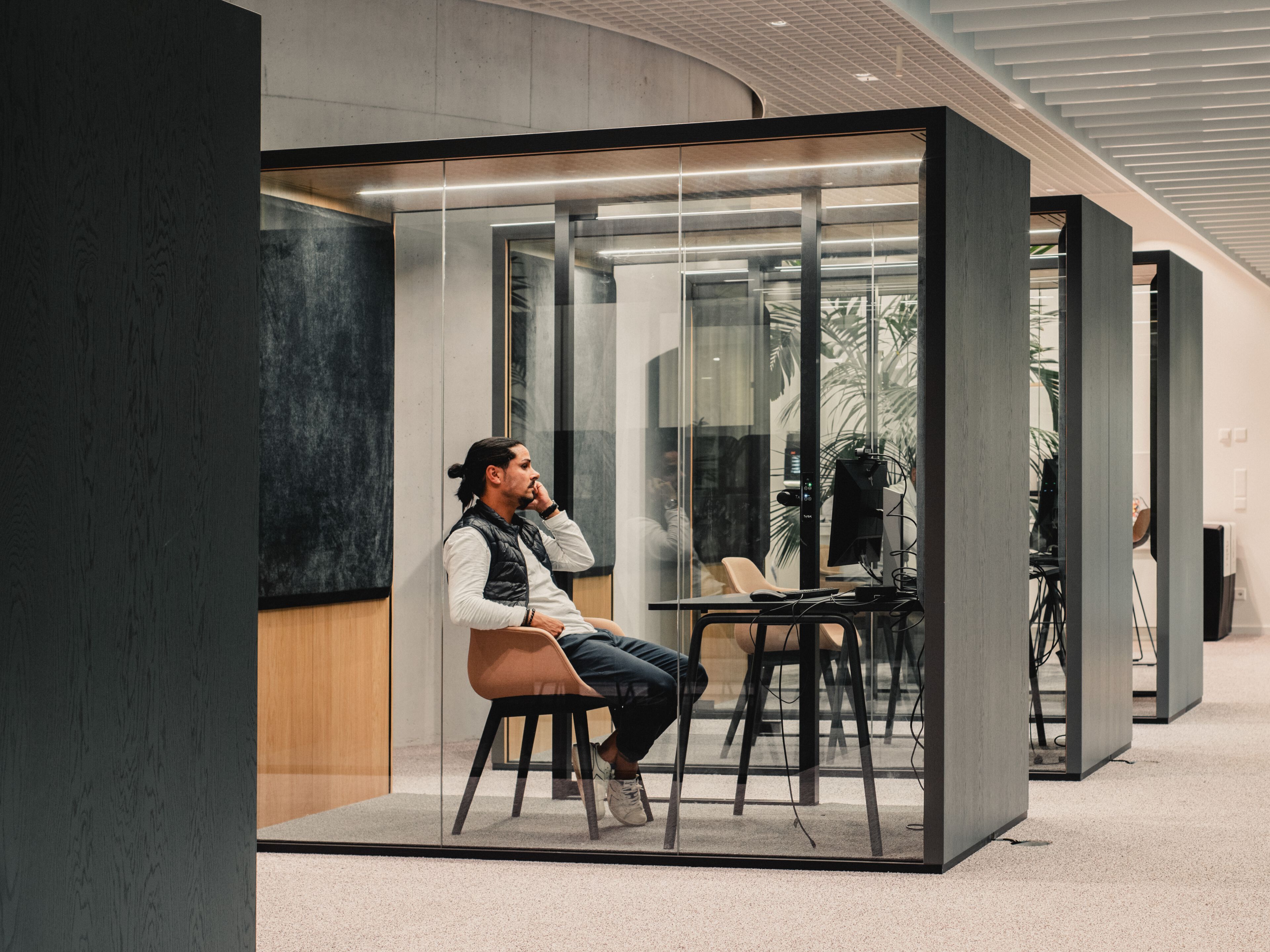 Многосторонняя акустическая офисная кабина со встроенным освещением Taiga Concept Lohko Box ARCH-00085713 - Вид №4