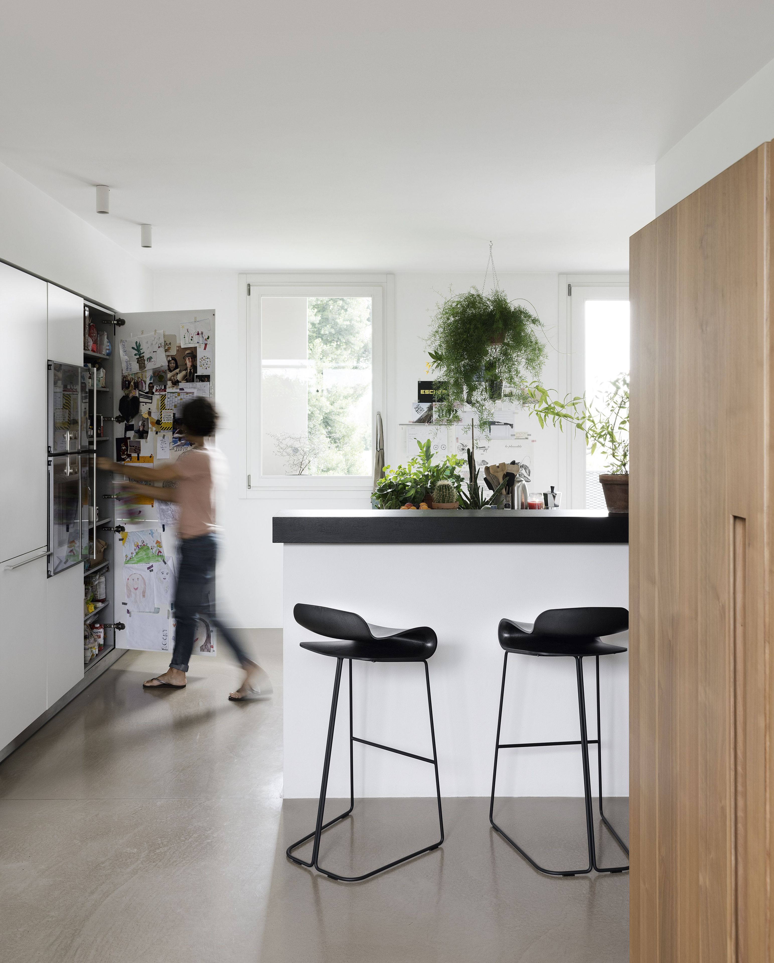 Табурет из синтетического материала Kristalia BCN ARCH-00134972 - Вид №12