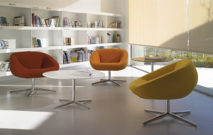 042863 Стол Andreu World Quattro